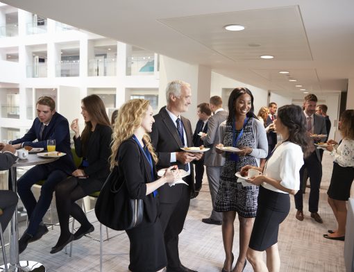 Carreira médica: a importância do networking e dos eventos acadêmicos
