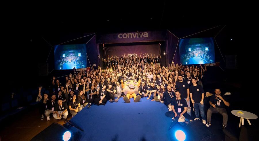 Colaboradores da rede VIVA reunidos na CONVIVA 2026, encontro anual da empresa